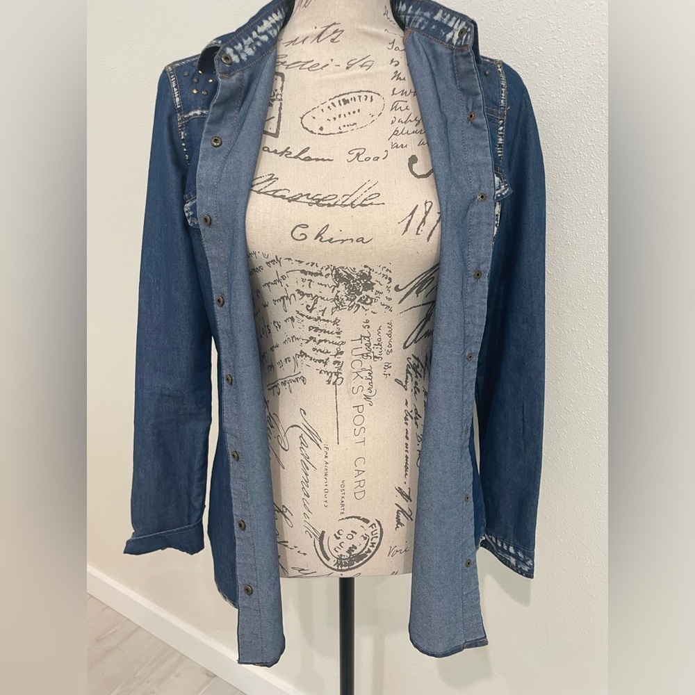 Dream Out Loud beautiful button up top SZ medium EUC 🥰 - Picture 4 of 6